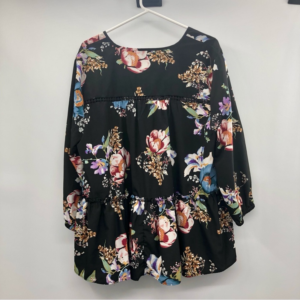 Chelsea & Theodore Blouse Womens XL Used Black Floral - Picture 2 of 15